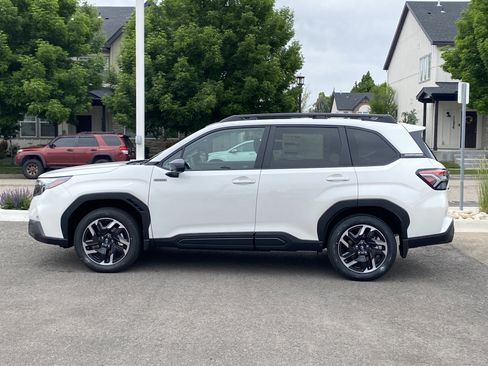 New 2026 Subaru Forester Touring AWD/4WD image 3