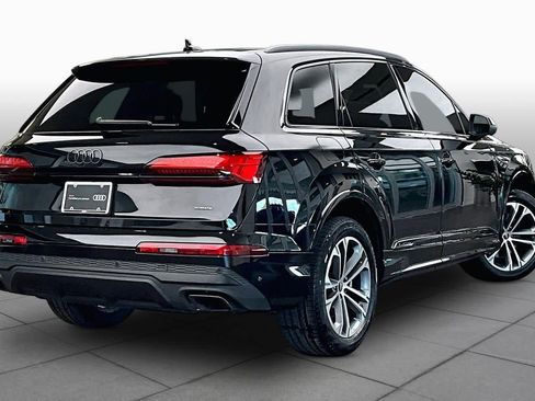 Certified 2025 Audi Q7 2.0T Premium w/ Convenience Plus Package AWD/4WD image 13