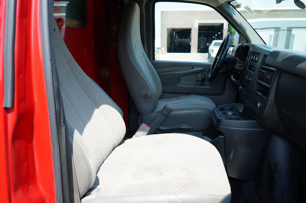 Used 2014 GMC Savana 3500 RWD image 15