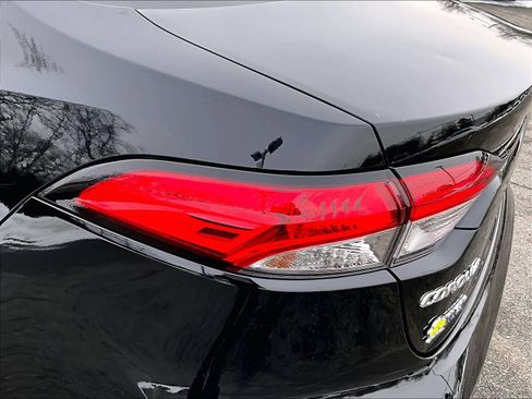 Used 2024 Toyota Corolla LE image 33