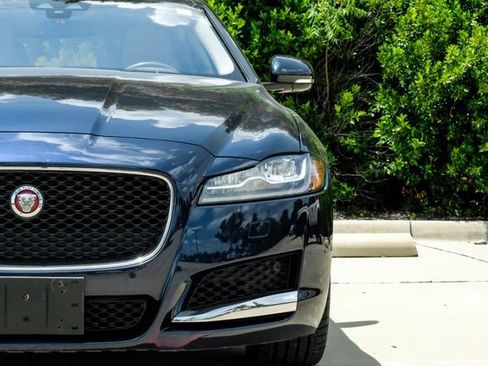 Used 2016 Jaguar XF Prestige RWD image 54