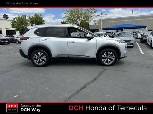 Used 2021 Nissan Rogue SV w/ Premium Package AWD/4WD image 5