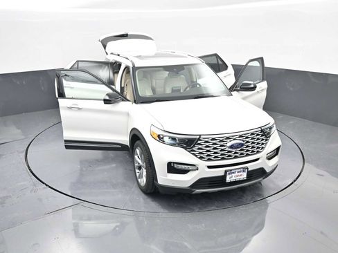 Used 2021 Ford Explorer Platinum w/ Equipment Group 601A image 44