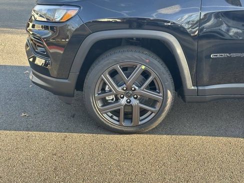 New 2026 Jeep Compass Limited image 11