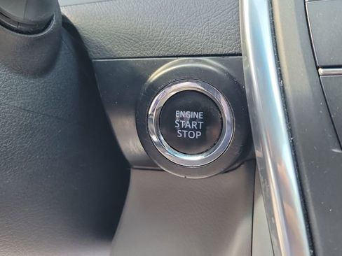Used 2016 Toyota Camry XLE w/ Moonroof Package FWD image 23