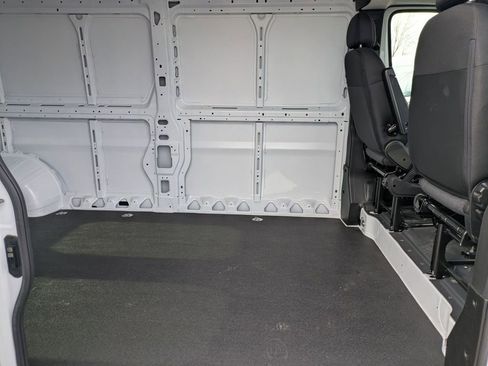 Used 2024 RAM ProMaster 2500 FWD image 32