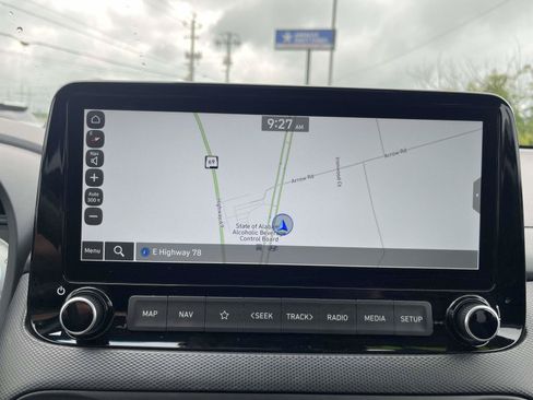 Certified 2022 Hyundai Kona Limited w/ Cargo Package FWD image 19