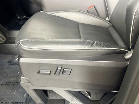 Used 2024 Tesla Cybertruck AWD Crew Cab image 18