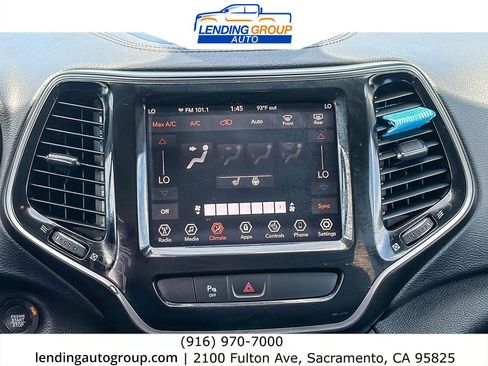 Used 2019 Jeep Cherokee Limited AWD/4WD image 13