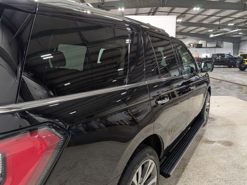 Used 2020 Ford Expedition Platinum image 3