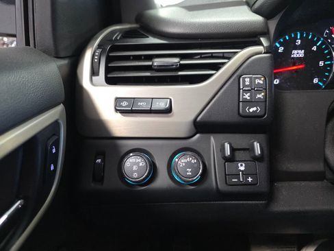 Used 2018 GMC Yukon XL Denali w/ Open Road Package image 24