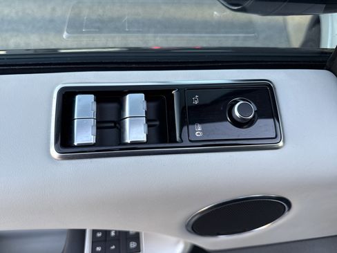 Used 2021 Land Rover Range Rover Sport SVR image 22