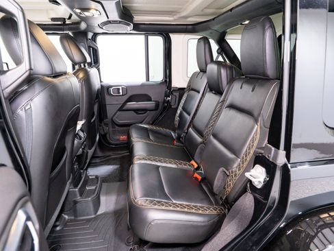 Used 2021 Jeep Wrangler Unlimited Sahara AWD/4WD image 30