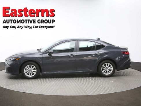 Used 2025 Toyota Camry LE FWD image 58