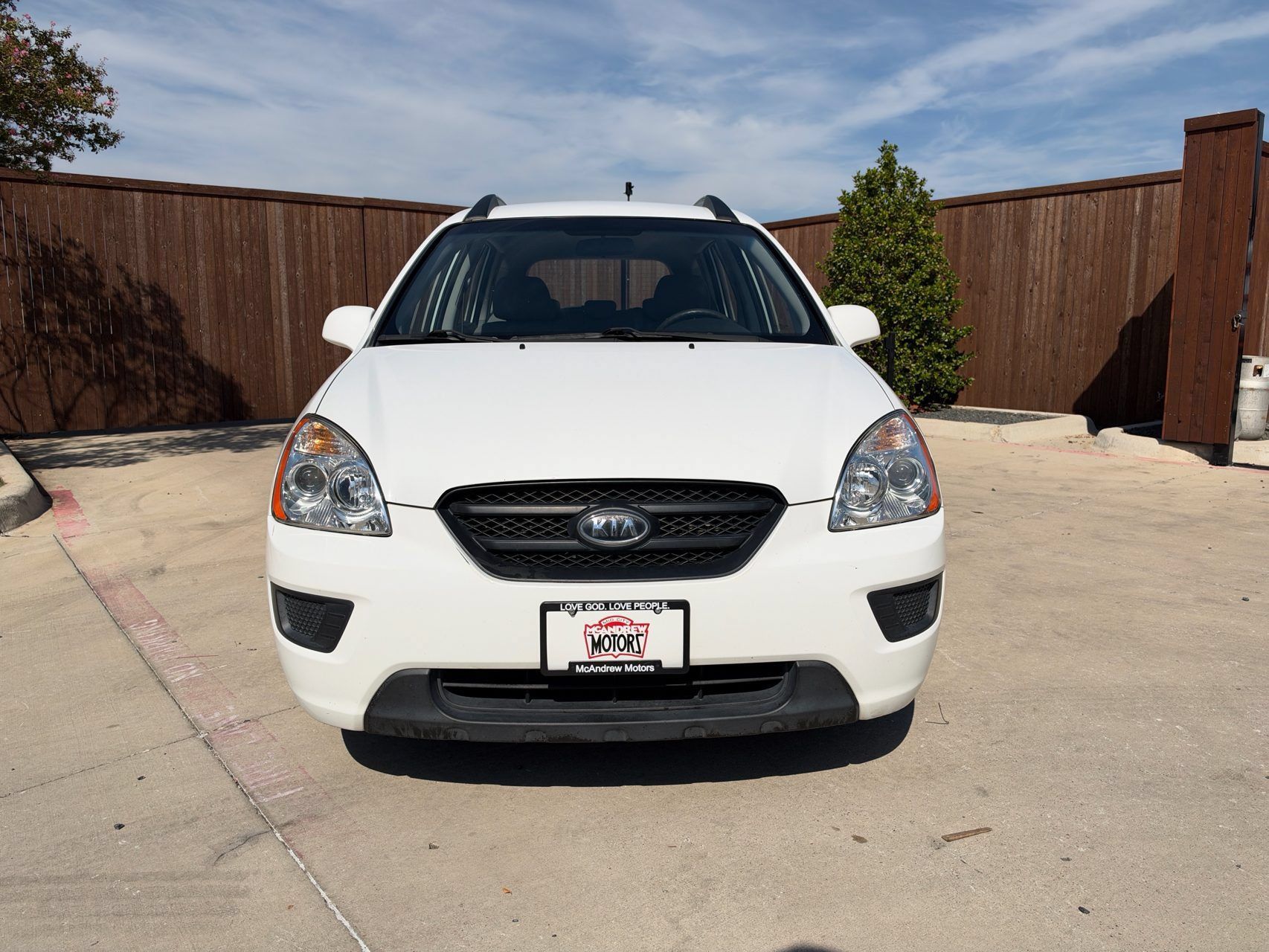 Used 2008 Kia Rondo LX FWD image 1