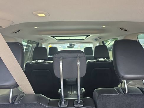 Used 2022 Chrysler Pacifica Limited AWD/4WD image 11