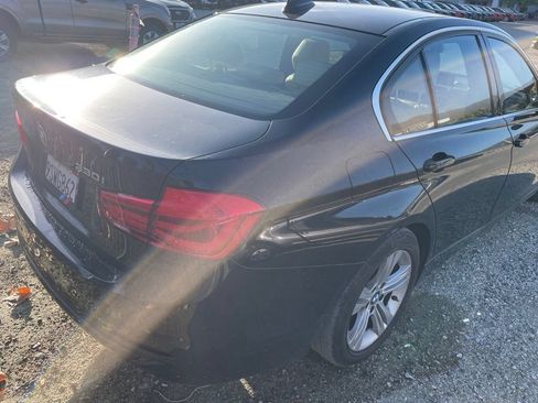 Used 2018 BMW 330i Sedan w/ Convenience Package RWD image 8