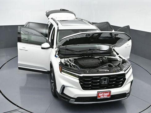 Used 2023 Honda Pilot Touring image 48