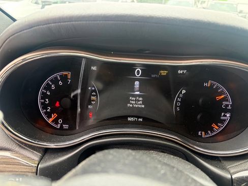 Used 2014 Jeep Grand Cherokee Overland AWD/4WD image 6
