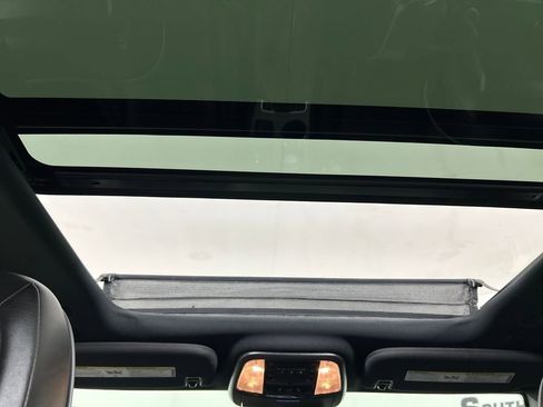 Used 2021 Jeep Grand Cherokee Overland image 20