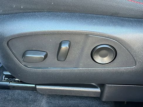 Used 2024 Chevrolet Traverse Z71 image 20