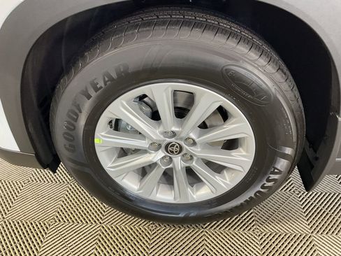 New 2026 Toyota Grand Highlander AWD image 4