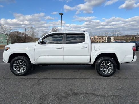 Used 2019 Toyota Tacoma Limited image 5