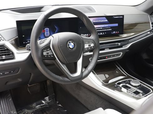 Certified 2024 BMW X5 xDrive40i w/ Premium Package AWD/4WD image 7