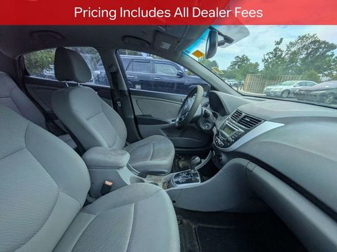 Used 2013 Hyundai Accent GLS w/ Premium Pkg FWD image 9