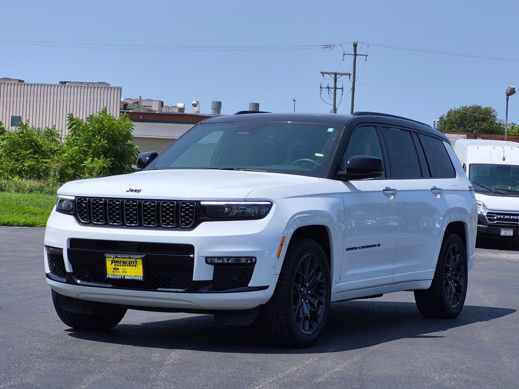 Used 2024 Jeep Grand Cherokee L Summit w/ High Altitude Package AWD/4WD image 3