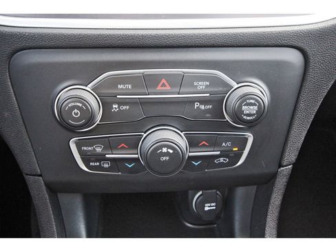 Used 2020 Dodge Charger SXT w/ Driver Convenience Group image 27