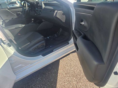 Certified 2025 Lexus ES 300h ES 300h w/ Premium Package image 10