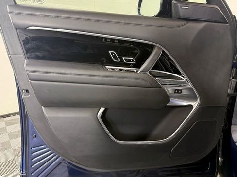 Used 2023 Land Rover Range Rover SE image 28