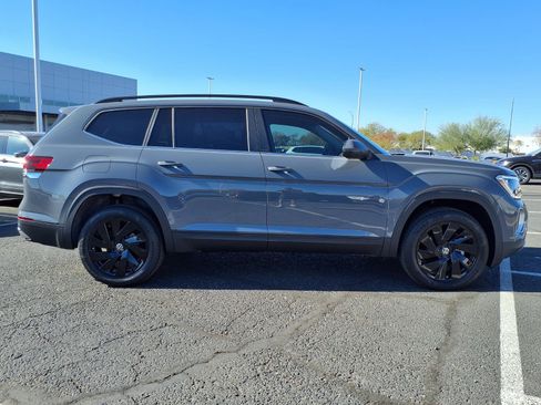 New 2026 Volkswagen Atlas SE FWD image 6