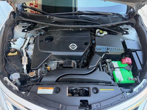 Used 2014 Nissan Altima 2.5 SV FWD image 30