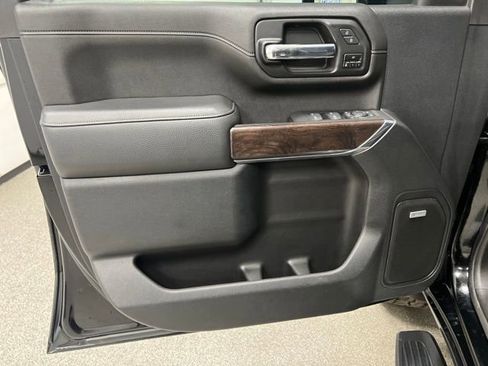 Used 2020 GMC Sierra 2500 Denali w/ Denali Ultimate Package AWD/4WD image 25