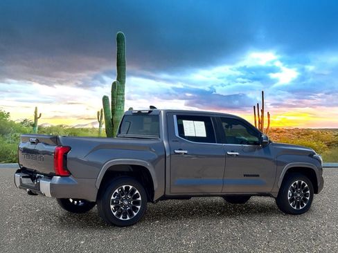 Used 2025 Toyota Tundra Limited AWD/4WD image 5