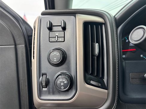 Used 2018 GMC Sierra 2500 Denali w/ Duramax Plus Package image 22