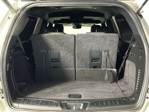 Used 2023 Dodge Durango GT RWD image 25