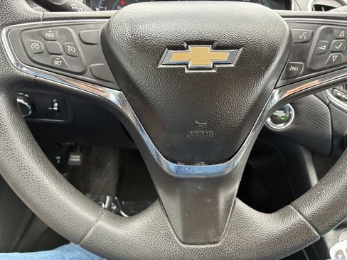 Used 2017 Chevrolet Cruze LT w/ Convenience Package image 9