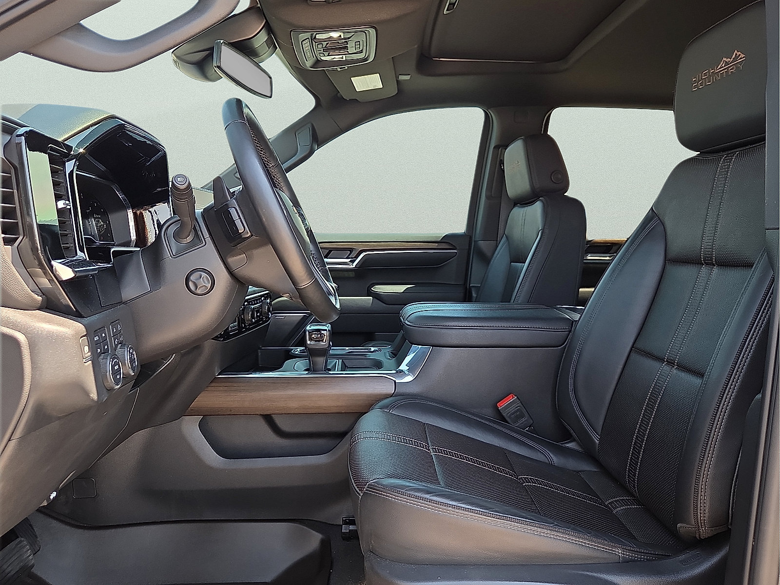 Used 2025 Chevrolet Silverado 1500 High Country AWD/4WD image 13