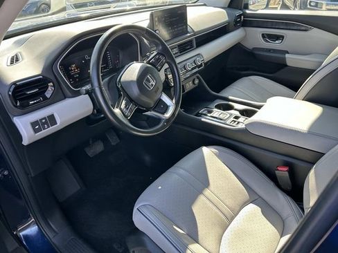 Used 2023 Honda Pilot Elite image 16