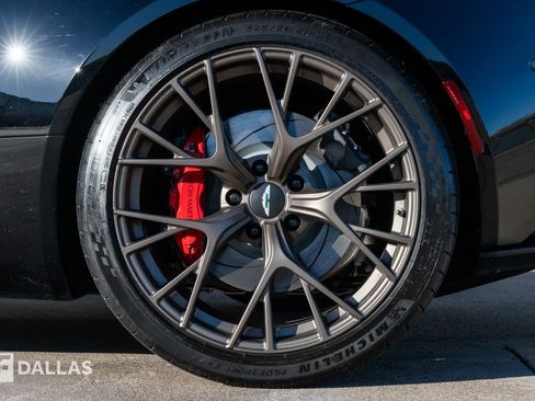 Used 2024 Aston Martin DB12 Coupe image 9