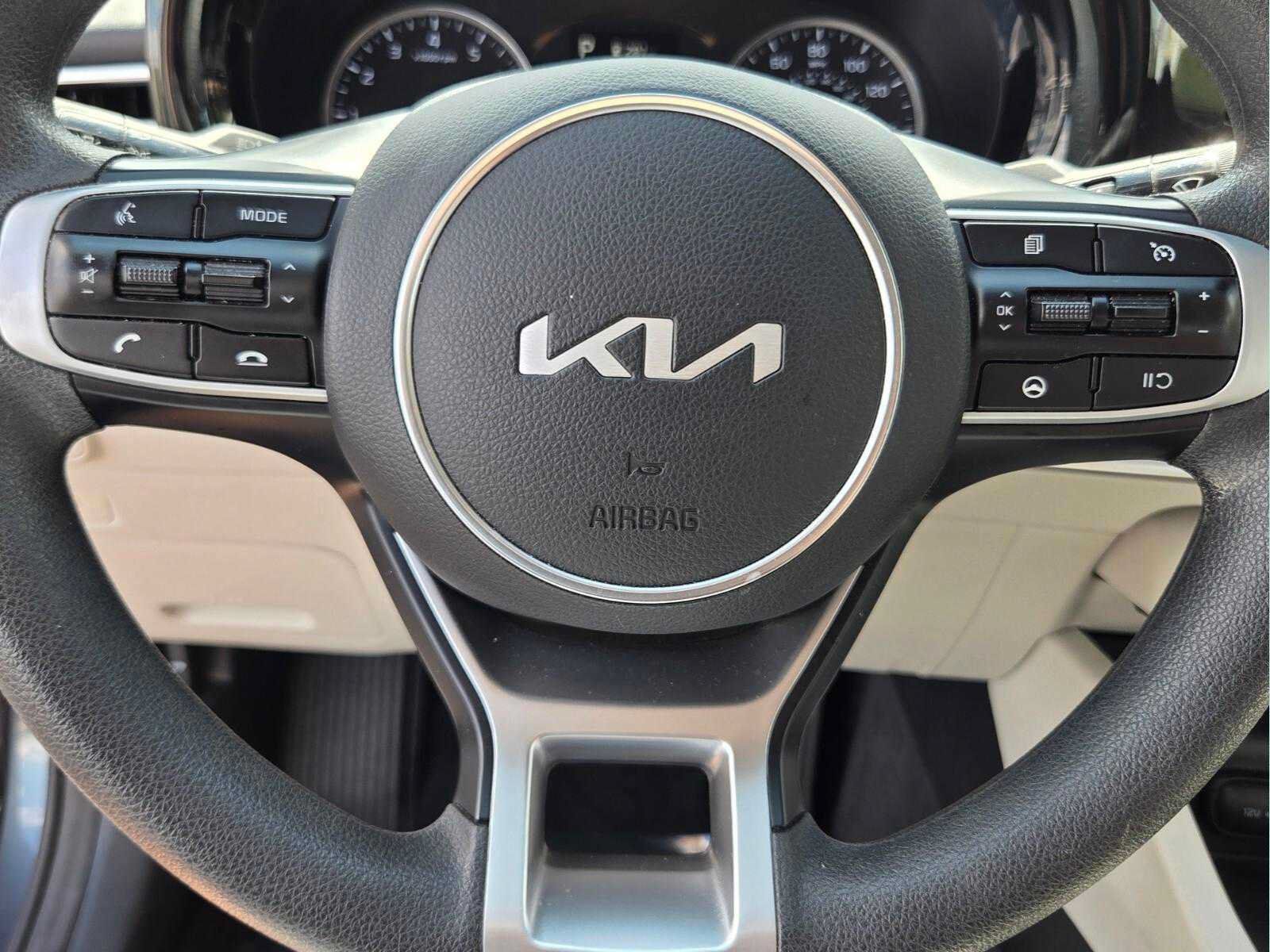 Used 2022 Kia K5 LXS FWD image 26