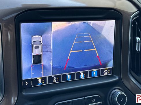 Used 2022 Chevrolet Silverado 1500 High Country w/ Technology Package image 23