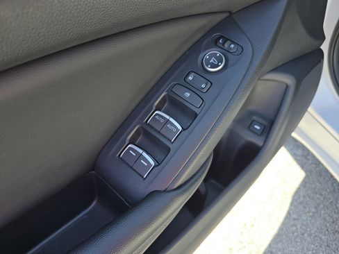 Used 2018 Honda Accord LX image 22