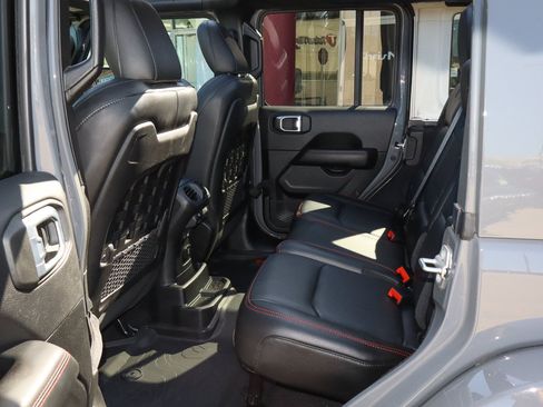 Used 2021 Jeep Wrangler Unlimited Rubicon AWD/4WD image 9