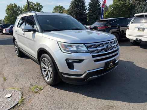 Used 2018 Ford Explorer Limited AWD/4WD image 11