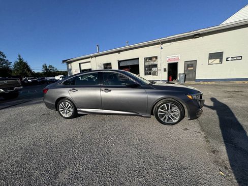 Used 2020 Honda Accord Base 4dr Sedan image 6