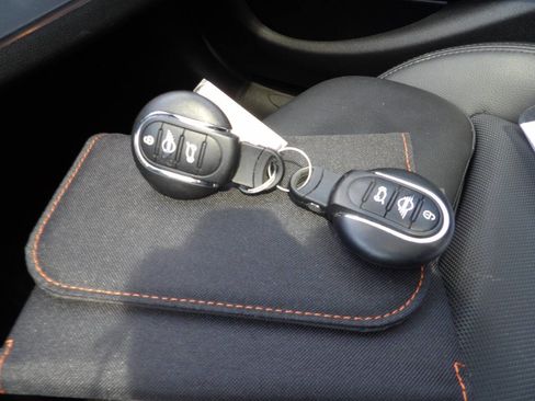 Used 2022 MINI Cooper S image 25